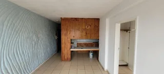 1 Bedroom Flat to rent &#64; Joy-Anne Court  in Amalinda Close to Frere Hospital