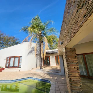 MAGNIFICENT 5 BEDROOM HOUSE IN A 24 HOUR SECURITY AREA