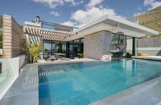 LLANDUDNO BEACHFRONT APARTMENT – ARCHITECTURAL MASTERPIECE