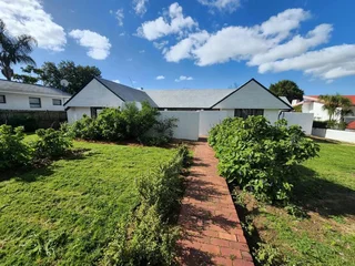 House For Sale in Bergzicht Area