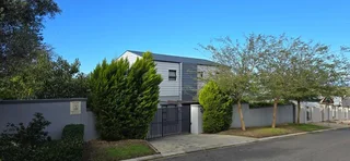 MODERN HOUSE FOR SALE IN TAFELZICHT