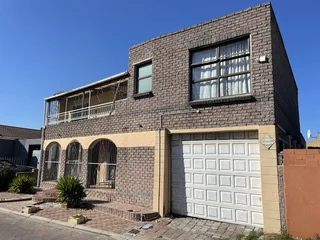 Stunning 5-Bedroom Family Home – Ideal for Larger Families!