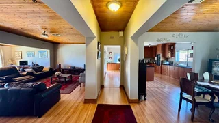 Luxurious Family Home with Flatlet in Prime Location**