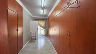 Luxurious Family Home with Flatlet in Prime Location**