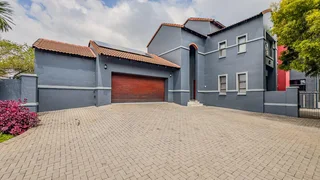 4 Bedroom House For Sale in Midstream Estate