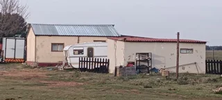 TOTALY OFF GRIDD SMALL FARM. RENTAL INCOME.  ENDLESS POTENTIAL.