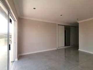 AUTUMN SPECIAL - Extravagant Step Less Apartment with Majestic Sea Views - NO TRANSFER DUTY