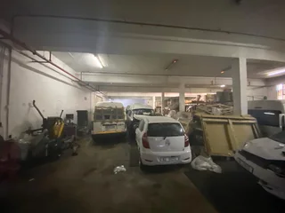 WAREHOUSE IN BRIARDENE