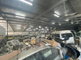 WAREHOUSE IN BRIARDENE