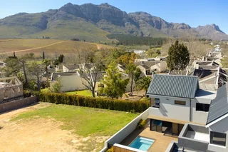 Build Your Dream Home in Kingsview Estate – Only 2 Plots Left!