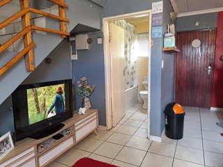 Neat starter family home in Pelikan Park