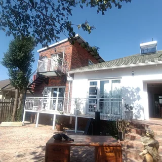Renovated furnished  1-Bedroom Apartment in the Heart of Melville!