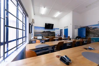 Observatory - Secure Business Park - 945m² with 400 Amps 3 Phase supply