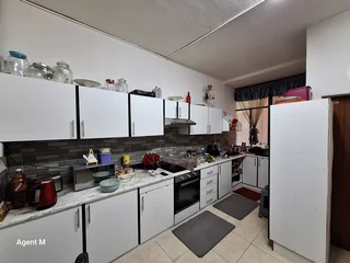 Investor Alert | 2-Bedroom Fixer-Upper – Goodhope Centre, Durban CBD