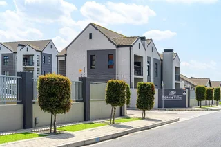 Stunning 2-Bedroom Apartment in a Secure, Family-Friendly Complex