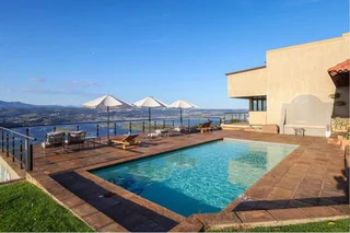 Hotel For Sale in Brenton On Sea, Knysna