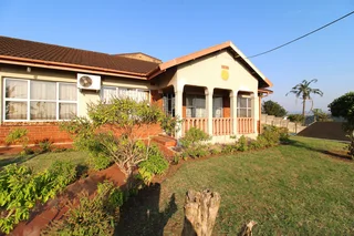 4 BEDROOM HOUSE in AVOCA