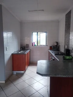Spacious two bed  in Ashanti villas