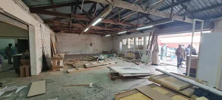 Secure factory/warehouse  with shared yard