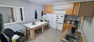 Secure factory/warehouse  with shared yard