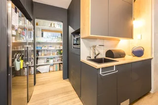 Ideal Dual Living Home in Aurora