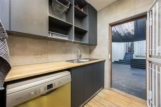 Ideal Dual Living Home in Aurora