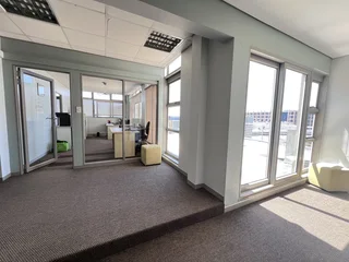 Upper East Side Open Plan Office To Let