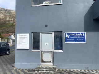 Neat office unit to Let in Lakeside