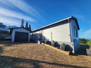 House to Let – Dana Bay
