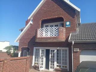 Claim Your Dream Home – Spacious 5-Bedroom Family Residence in Effingham Heights