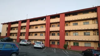 Flat in Waterval Park For Sale