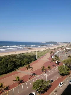 3.5 Bedroom Sea Facing Snell Parade North Beach Apartment