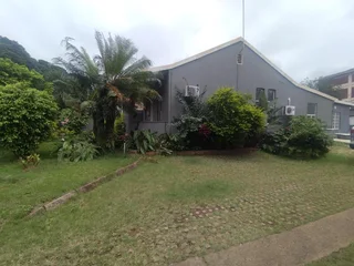 Spacious 1 Bedroom Cottage for Rent in Prime Location!