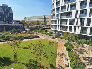 Luxury 2-Bedroom Apartment for rent in Ellipse Towers, Waterfall City!!!