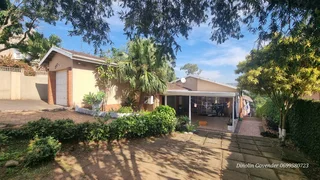 Spacious 3-Bedroom Home with Separate 2-Bedroom Outbuilding in Palmiet