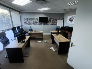 Premium Ground Floor Office to Let in Ridgeside Office Park