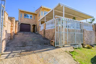 5-bedroom house (with garage, carport and outbuilding) for sale in Phoenix