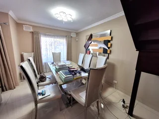 EXCELLENT LOCATION IN SECURE PET FRIENDLY COMPLEX