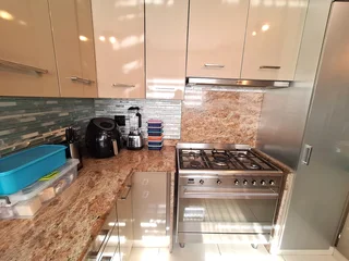 EXCELLENT LOCATION IN SECURE PET FRIENDLY COMPLEX