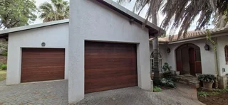 Sophisticated and timeless 4-bedroom home in a sought-after part of Aerorand!!!