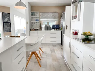 Exquisite 4-Bedroom Family Retreat with Tropical Garden &amp; Ocean Views – Umhlanga Ridge