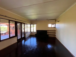 Charming 3-Bedroom Freestanding Home with Garden Cottage &amp; Pool – Prime Location!