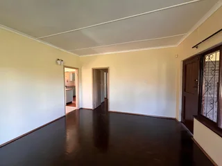 Charming 3-Bedroom Freestanding Home with Garden Cottage &amp; Pool – Prime Location!