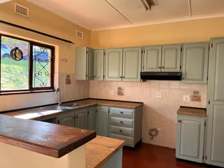 Charming 3-Bedroom Freestanding Home with Garden Cottage &amp; Pool – Prime Location!