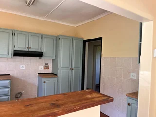 Charming 3-Bedroom Freestanding Home with Garden Cottage &amp; Pool – Prime Location!