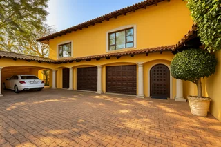 Elegant Tuscan-Inspired Family Estate in Prestigious Herrwood Park