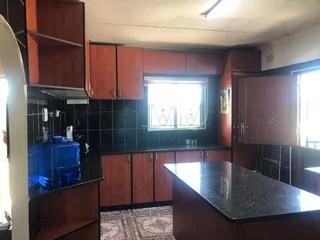 Perfect for family!! Stunning 3 bedroom house for sale