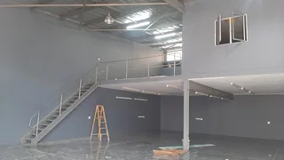 Warehouse In Briardene  To-Let