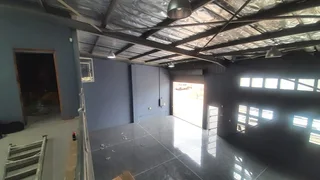 Warehouse In Briardene  To-Let