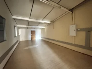 Warehouse To Let In Redhill